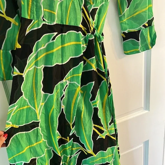 DVF wrap dress coverup. Size M - Picture 2 of 8